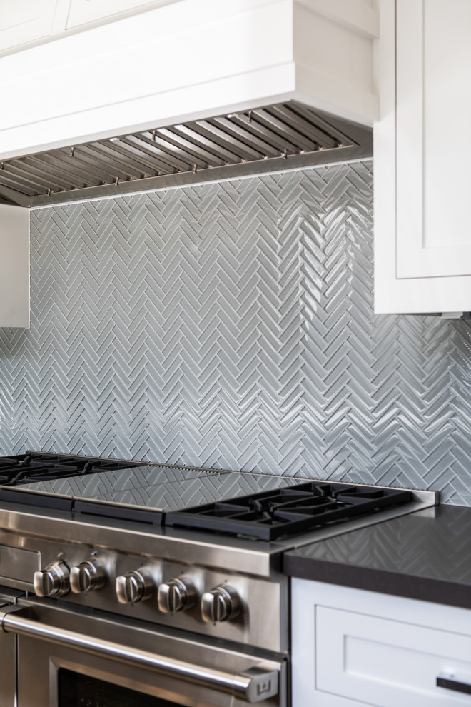 Kitchen - kitchen idea in Orange County