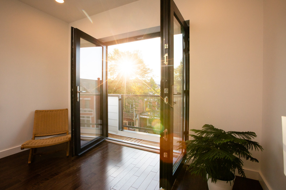 Inspiration for a large transitional home design remodel