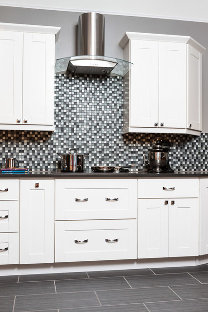 Malibu White Shaker Kitchen Cabinets Traditional Kitchen
