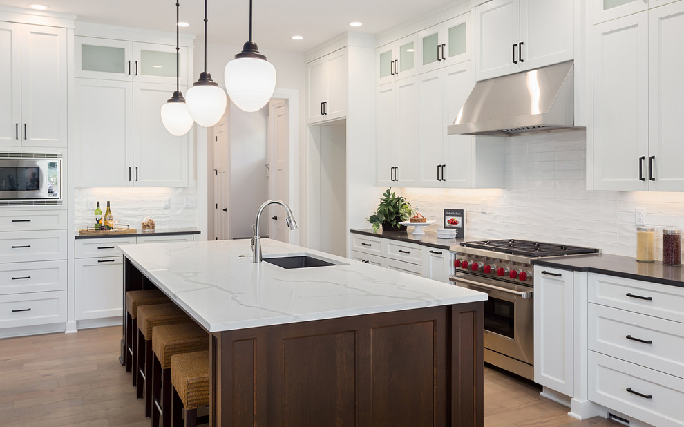 Kitchen - transitional kitchen idea in Bridgeport