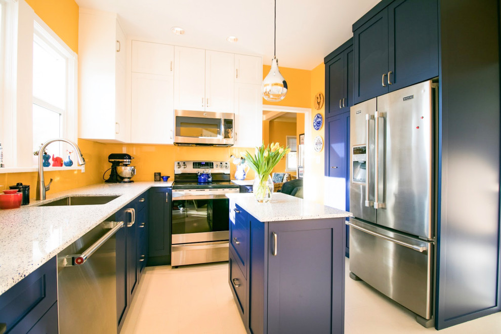 Kitchen - transitional kitchen idea