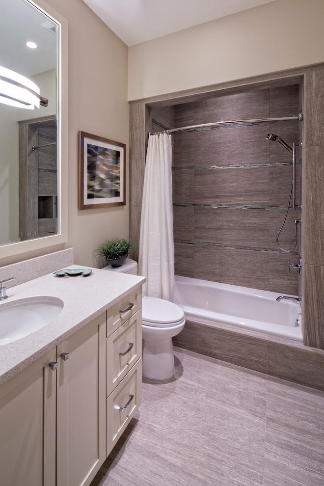 Bathroom - transitional bathroom idea in Miami