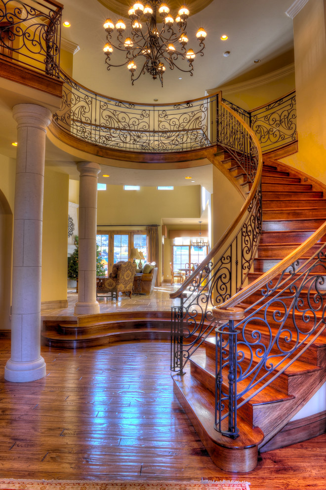 Design ideas for a traditional staircase in San Francisco.