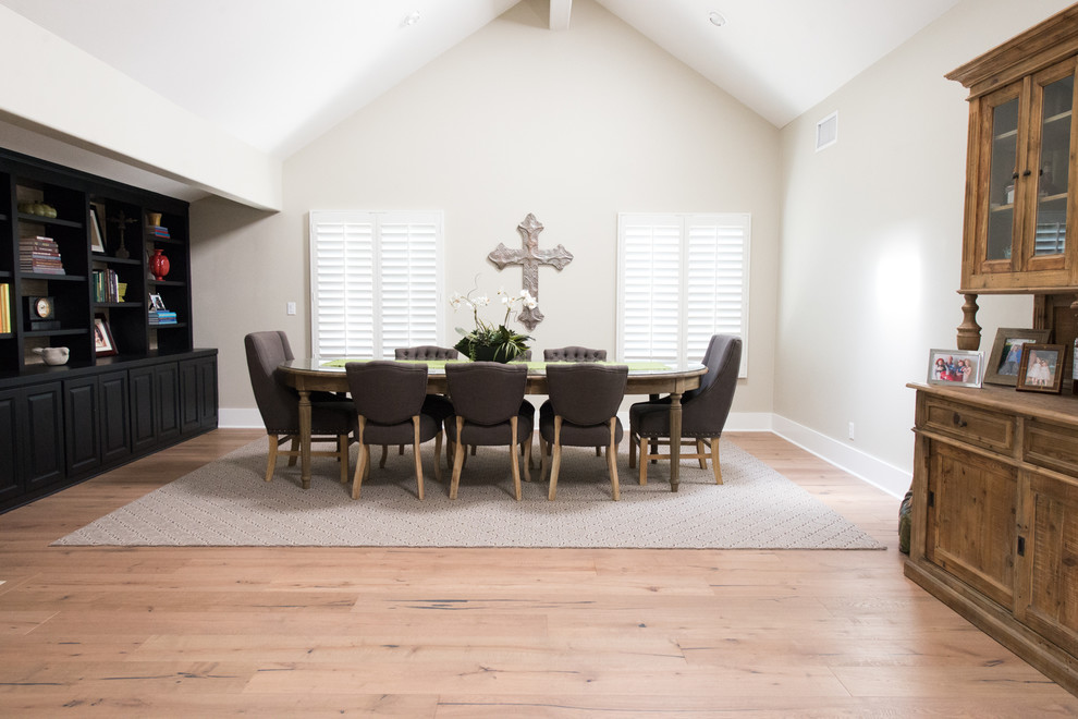 Photo of a transitional dining room in Orange County.