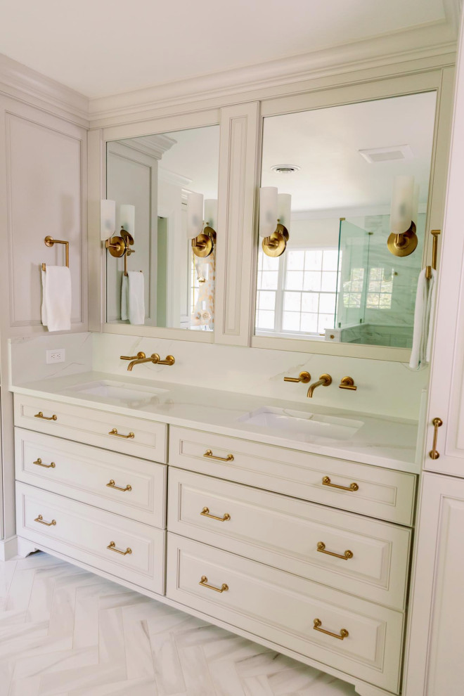 Inspiration for a transitional home design remodel in Baltimore