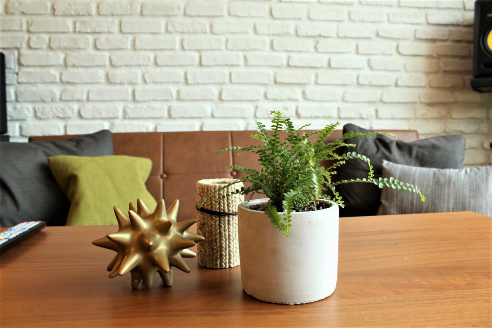 Example of a minimalist home design design in Seattle