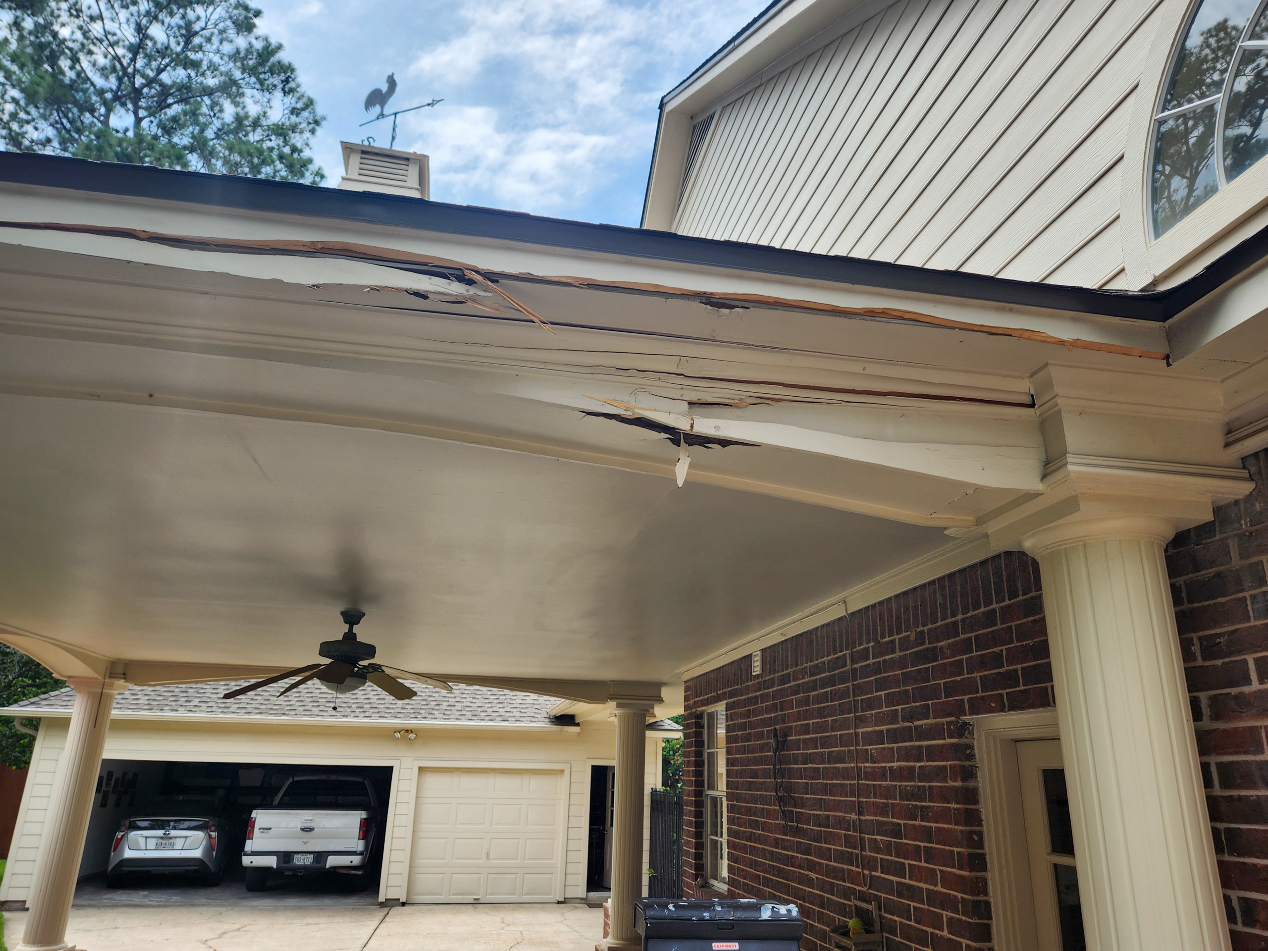 A customer accidentally backed their U-Haul into their arched portico, but we had it fully repaired and looking as good as new within just 48 hours!