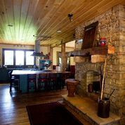 Entryway - rustic entryway idea
