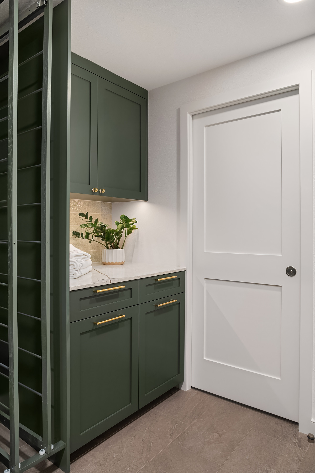 Moody Laundry Room - Woodinville