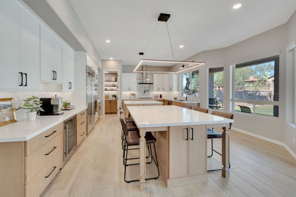 Home design - transitional home design idea in Phoenix