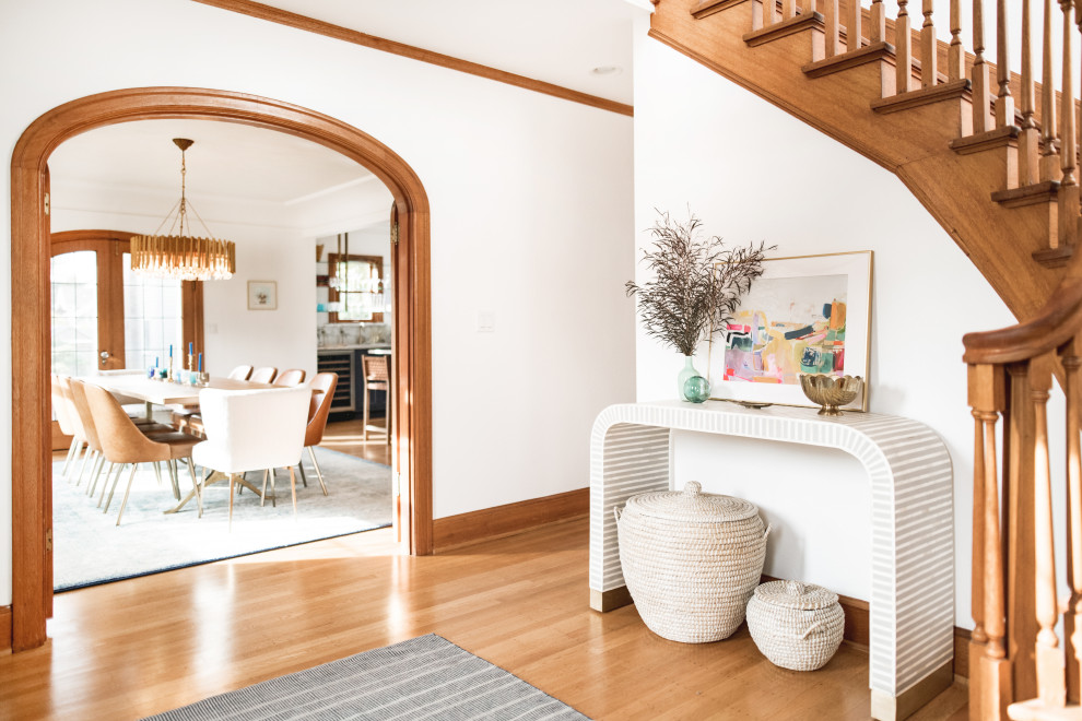 Entryway - transitional entryway idea in Seattle
