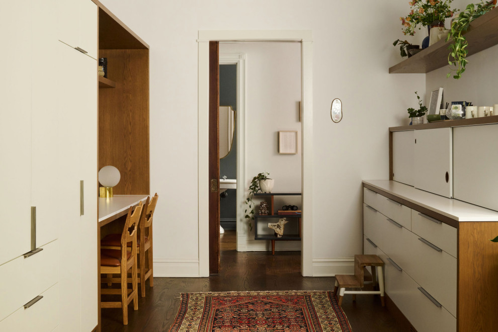Home design - transitional home design idea in Chicago