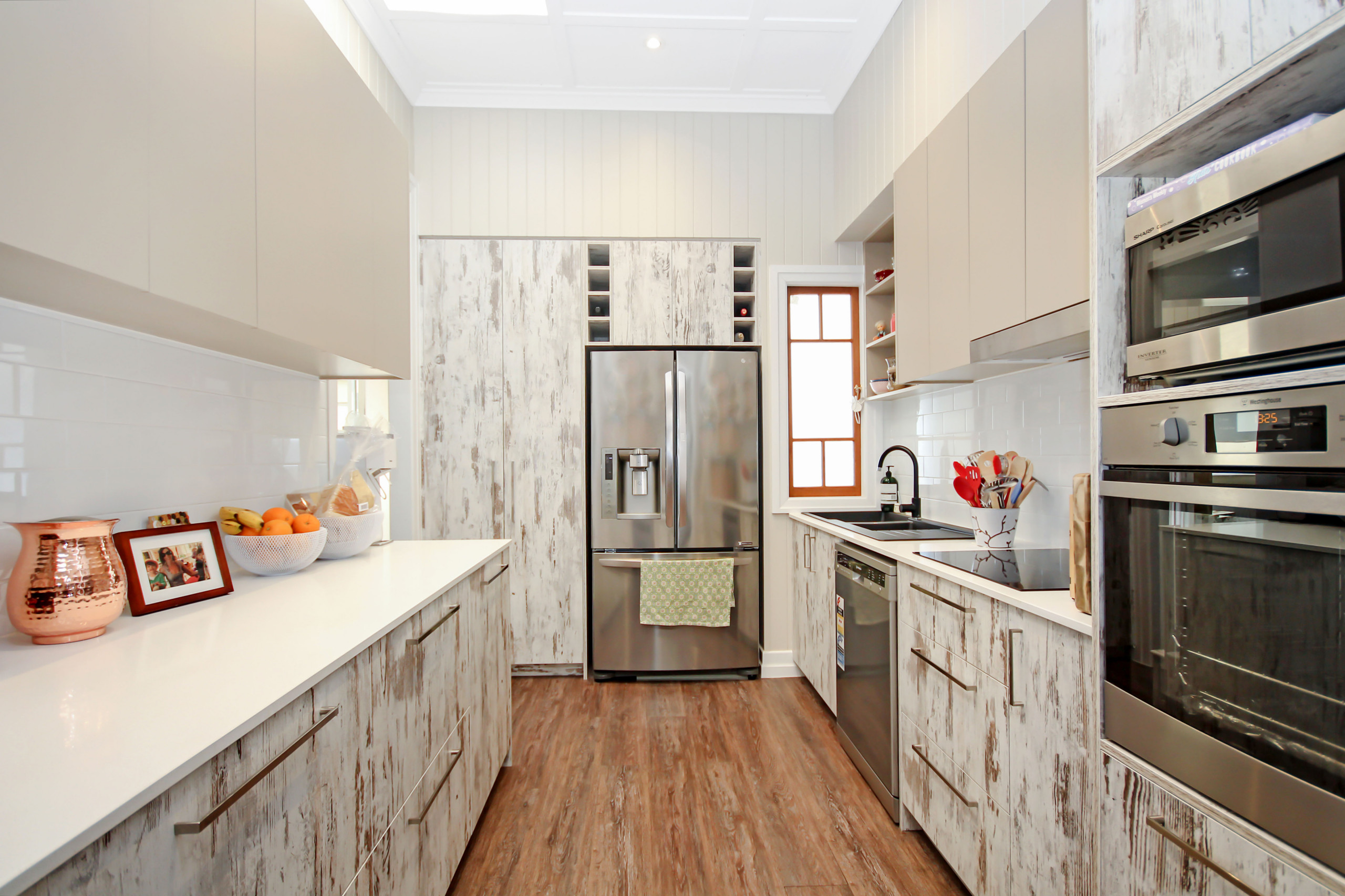 Traditional kitchen with modern finishes