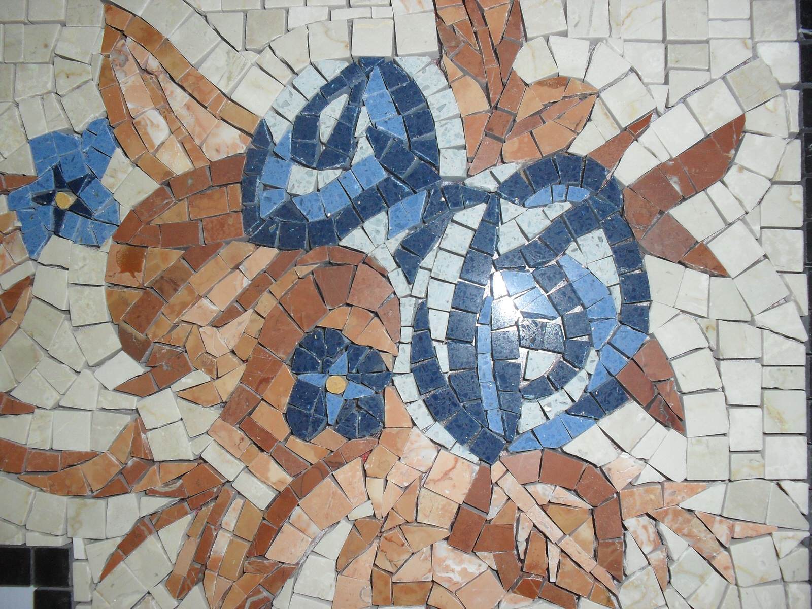 Работы нашей художественной мастерской по камню и мозаики