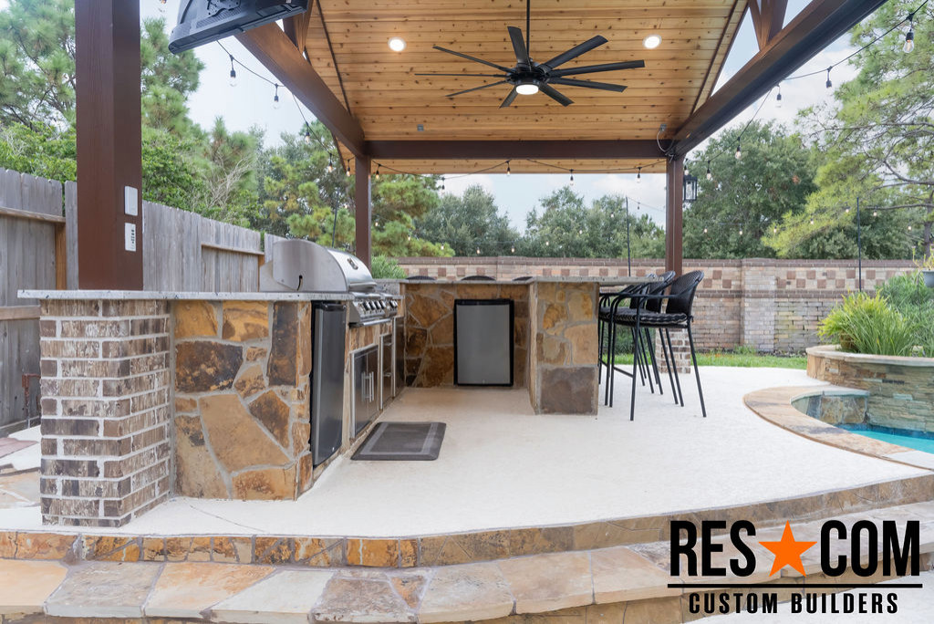 Outdoor addition - Oakton Springs