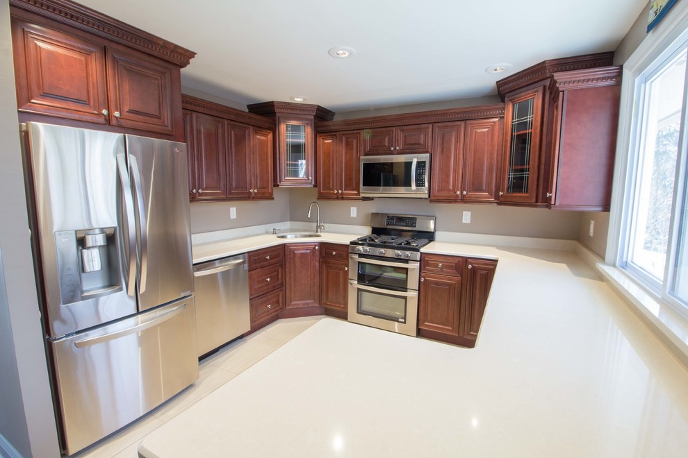 Example of a transitional kitchen design in Philadelphia