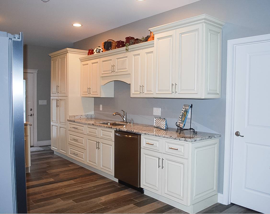 White Oak + Beige Kitchen Cabinets - Beck/Allen Cabinetry