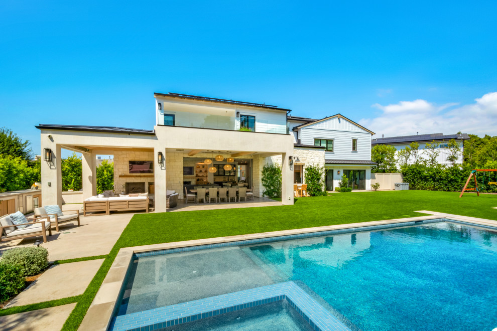 Inspiration for a transitional pool remodel in Orange County