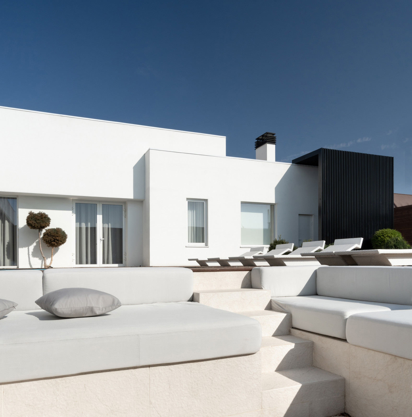 Белый дом на юге России