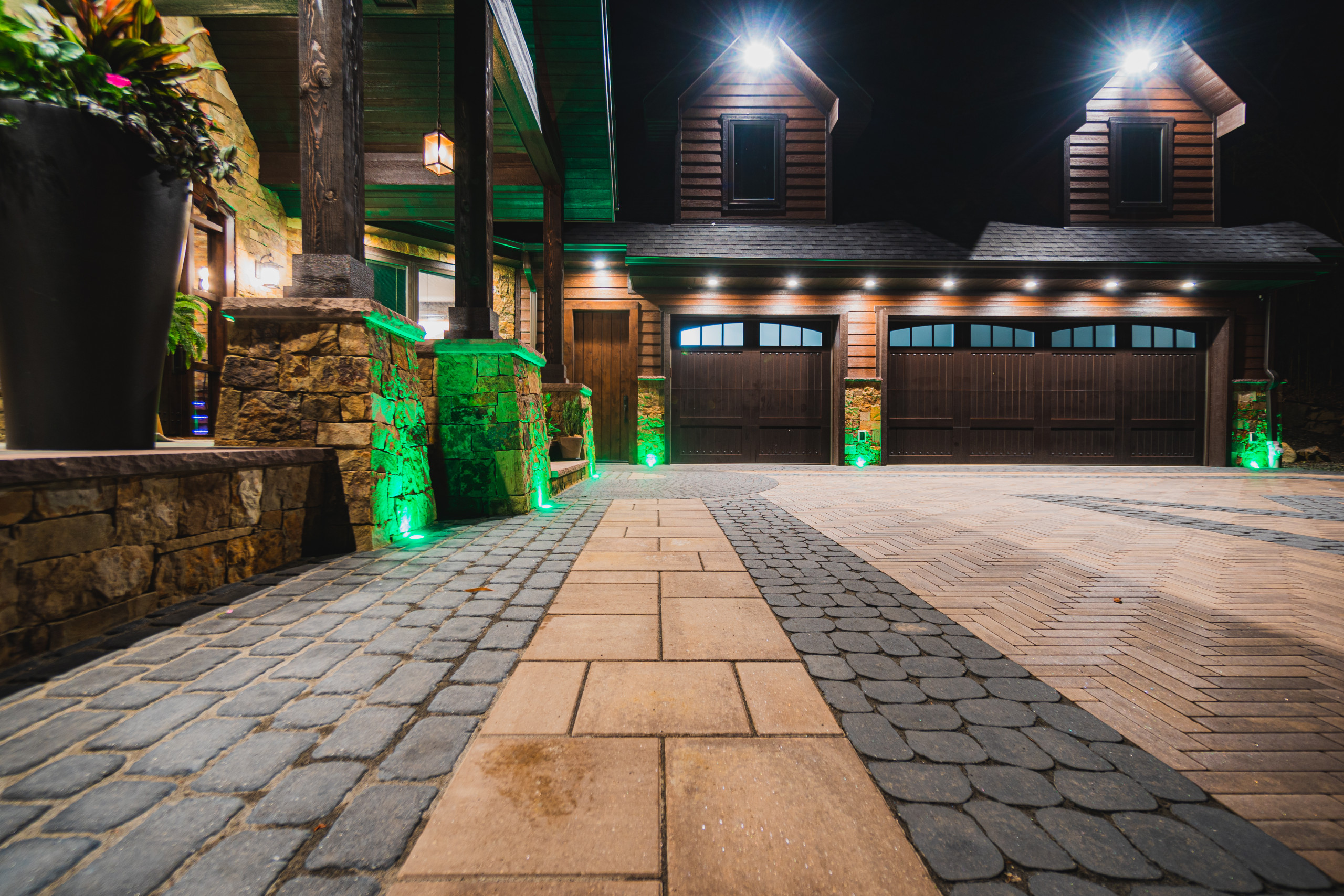 Award Winning Driveway Courtyard