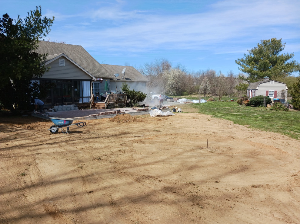 Patio - Paver | Retaining Wall - Stone