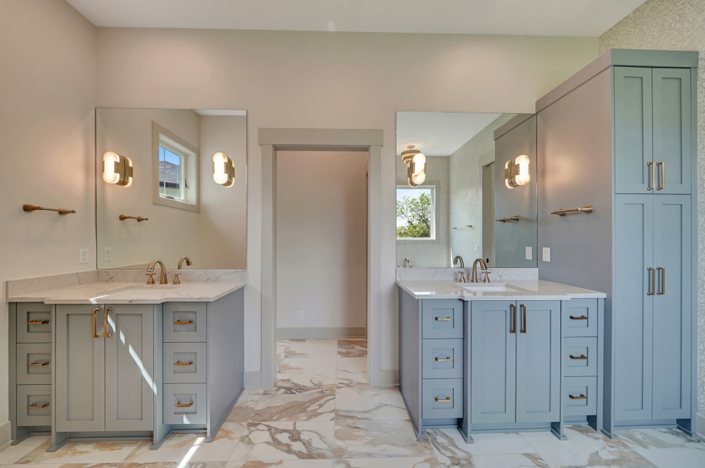Inspiration for a transitional bathroom remodel in Omaha