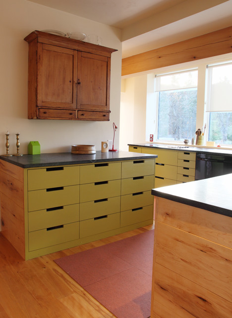 Lancaster Net Zero Home minimalistisch-kueche
