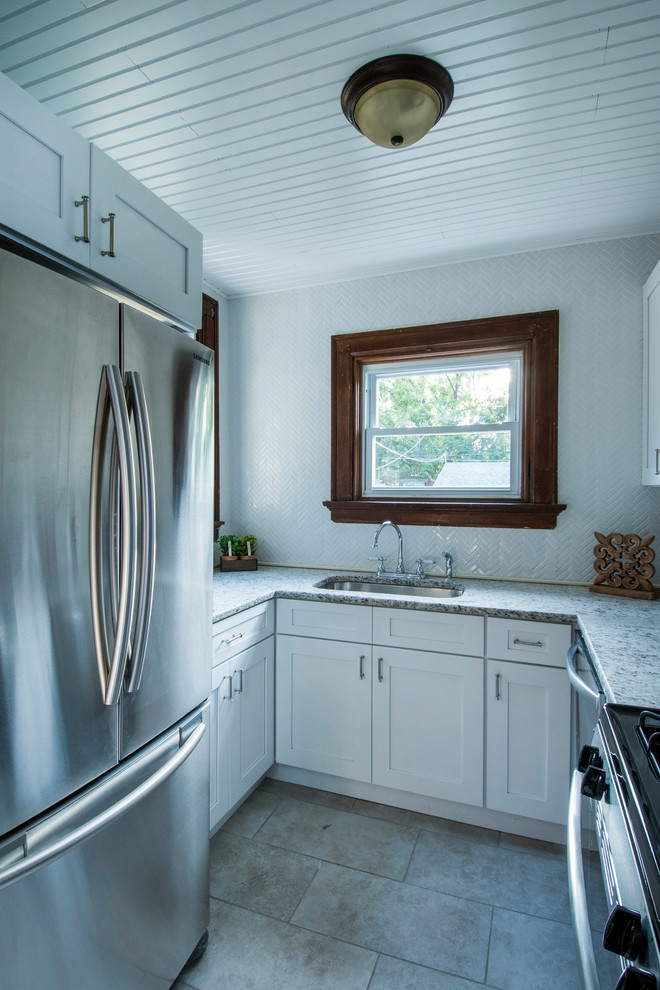 Inspiration for a transitional kitchen remodel in Columbus
