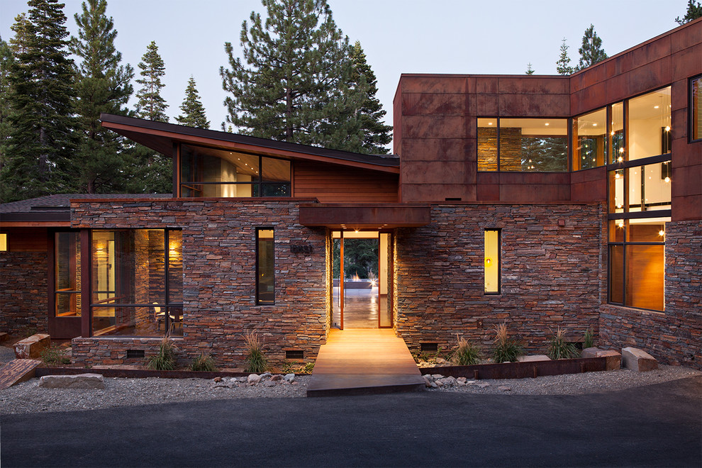 This is an example of a contemporary exterior in Sacramento.