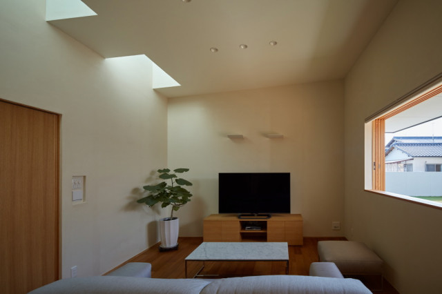 囲う家 wohnzimmer