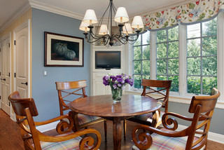 Traditional Dining Room