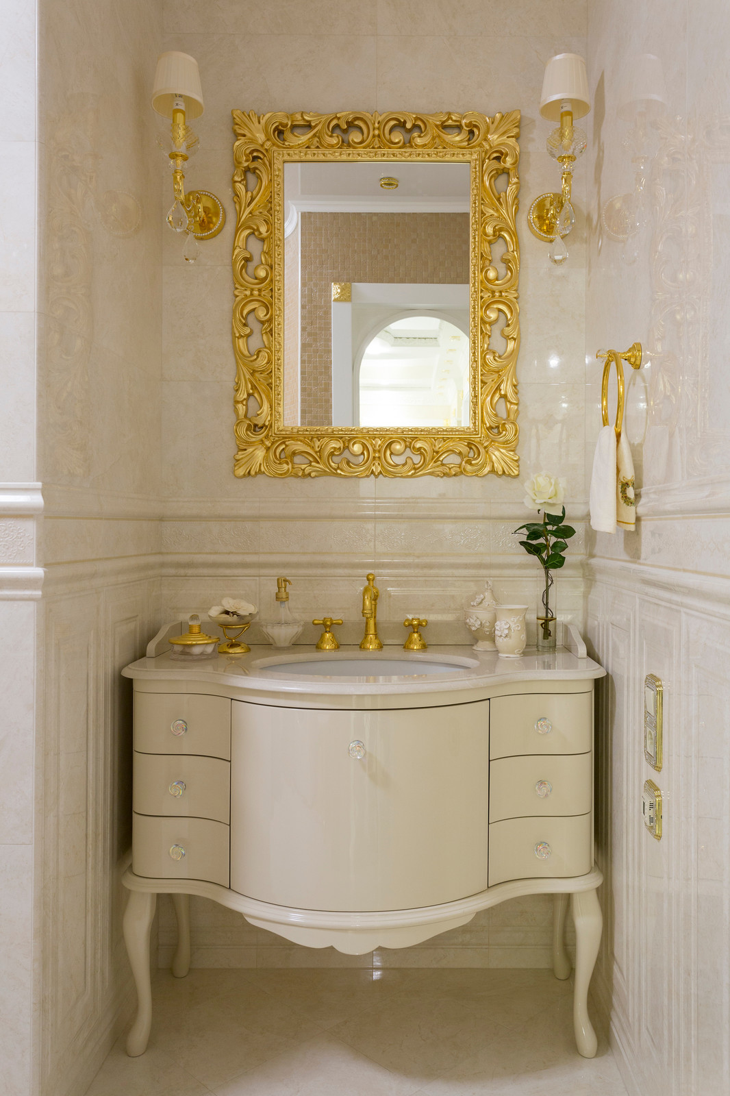 "Игра отражений"