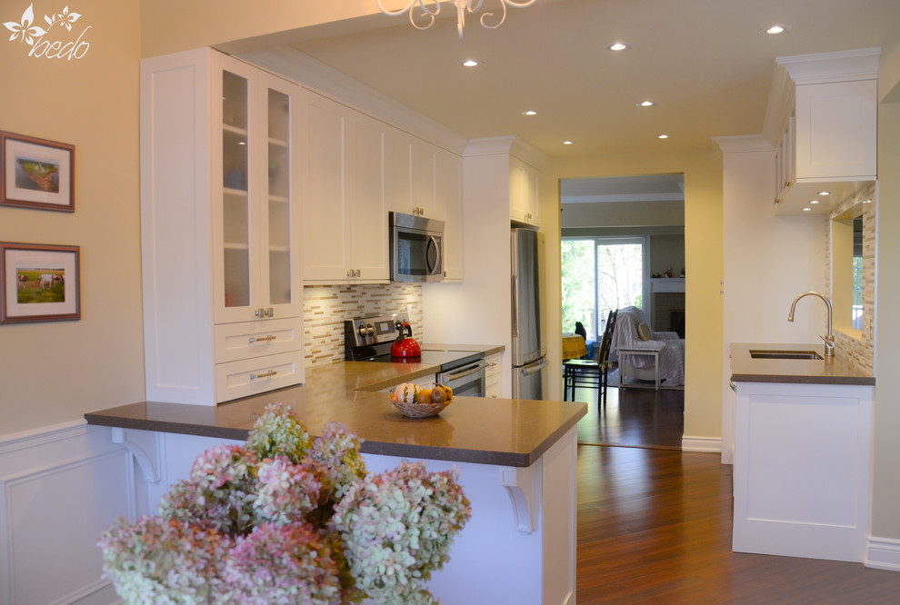 Inspiration for a transitional kitchen remodel in Toronto