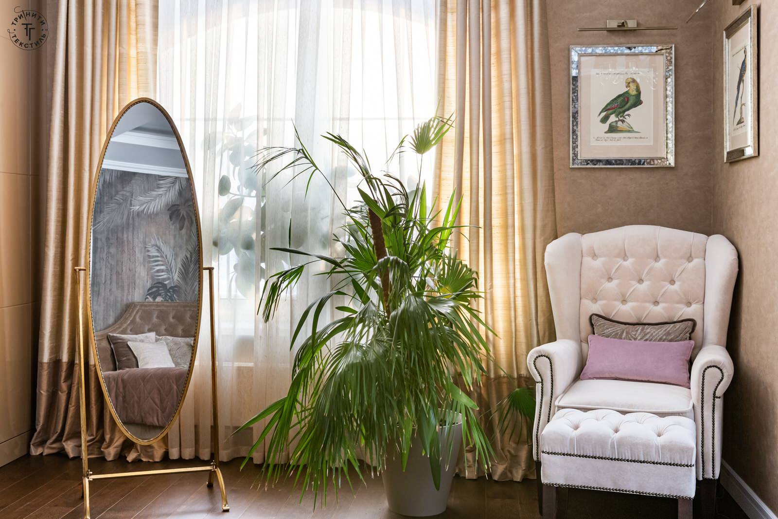 Уютное текстильное оформление загородного дома