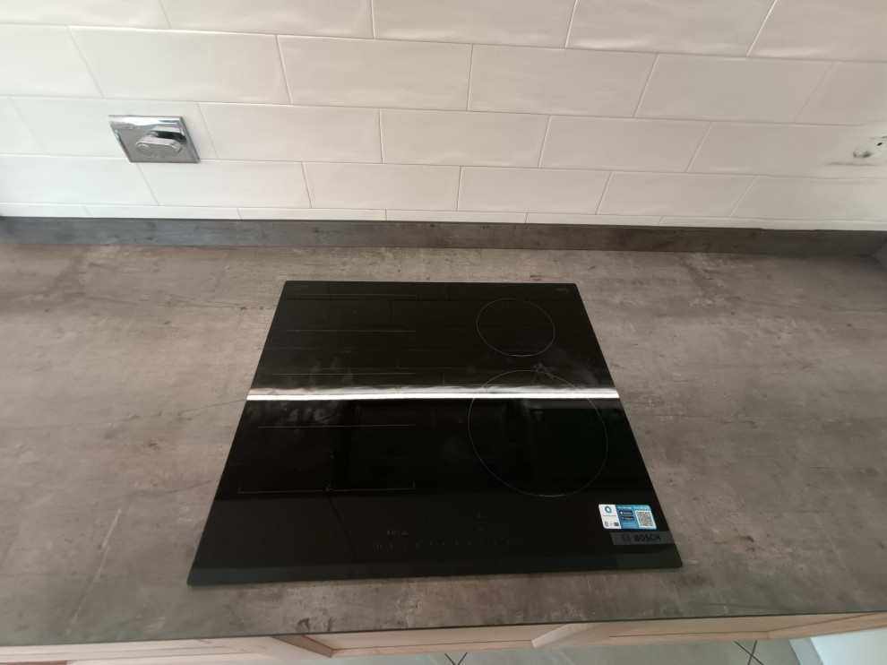 Restyling Cucina Ante Telaio Rovere Nodato/Mandorla e Top HPL