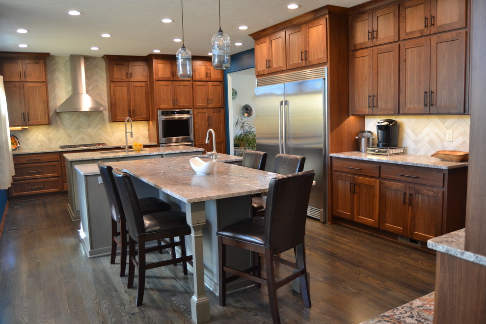 Kitchen - transitional kitchen idea