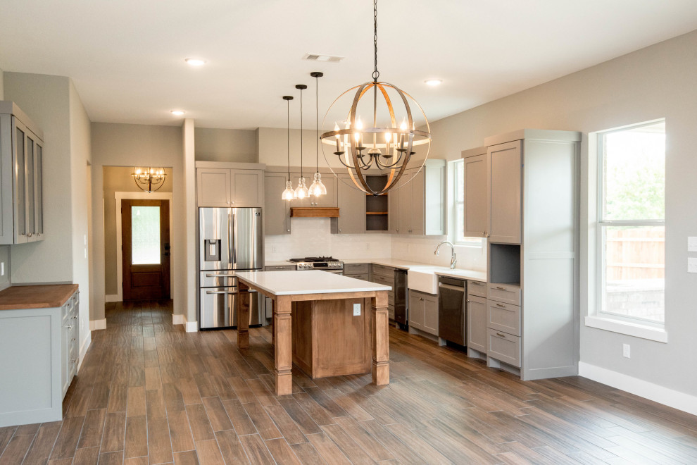 Kitchen - kitchen idea in Dallas