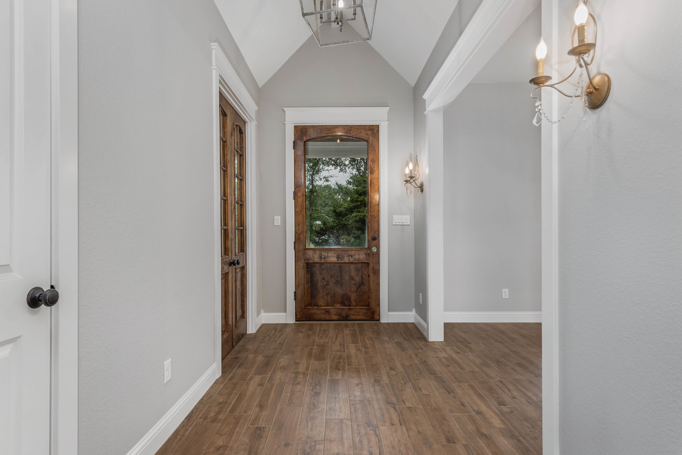 Indian Lakes Farmhouse