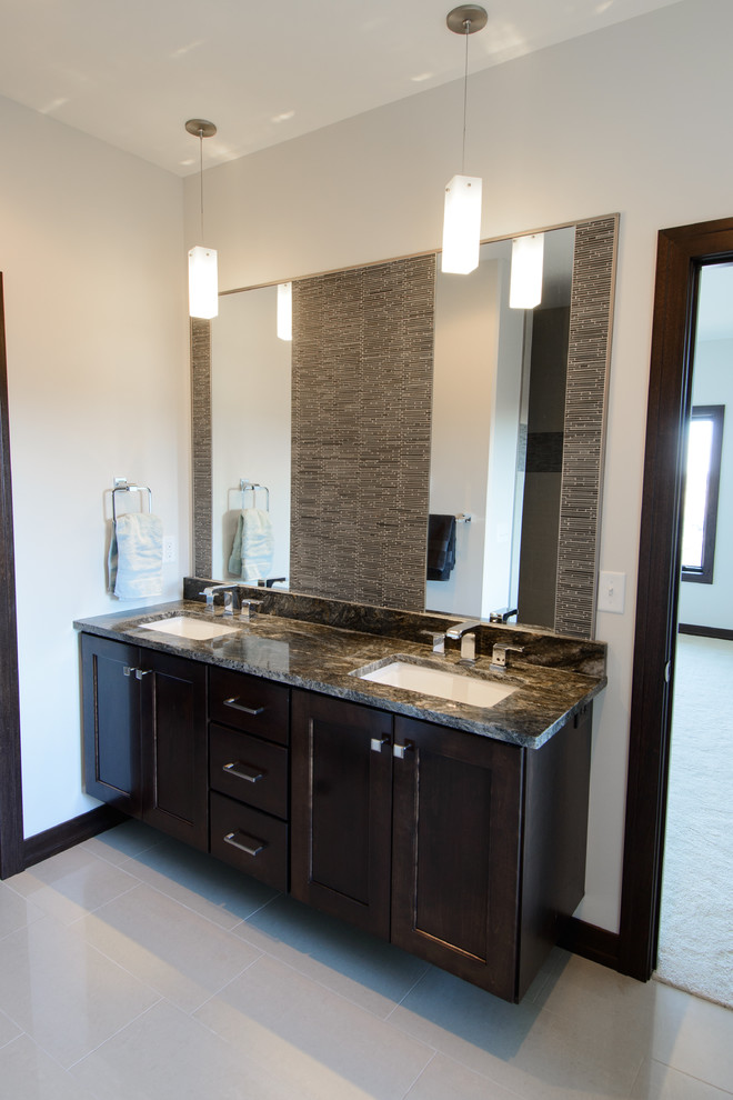 Bathroom - transitional bathroom idea