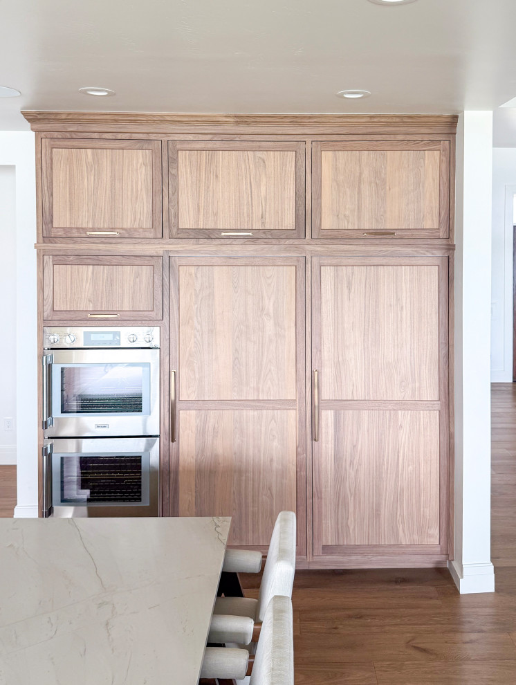 Kitchen - transitional kitchen idea