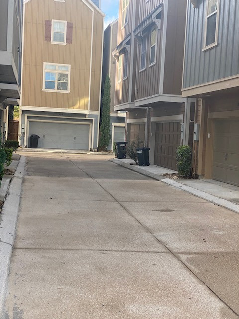 Pressure Wash 28,000sf Gated HOA 60 Homes