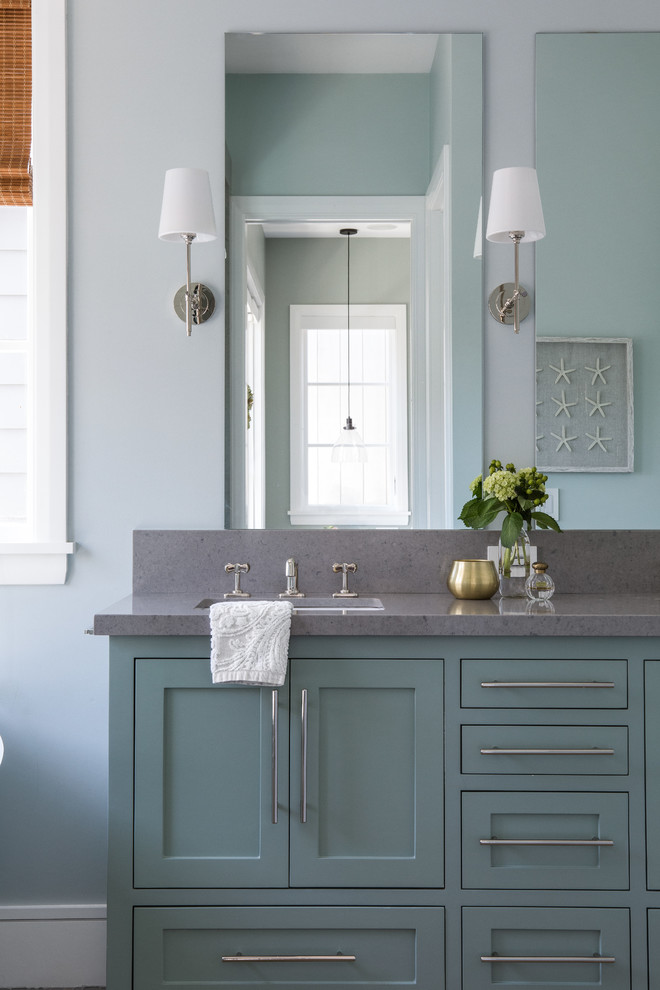 Home design - transitional home design idea in Orange County
