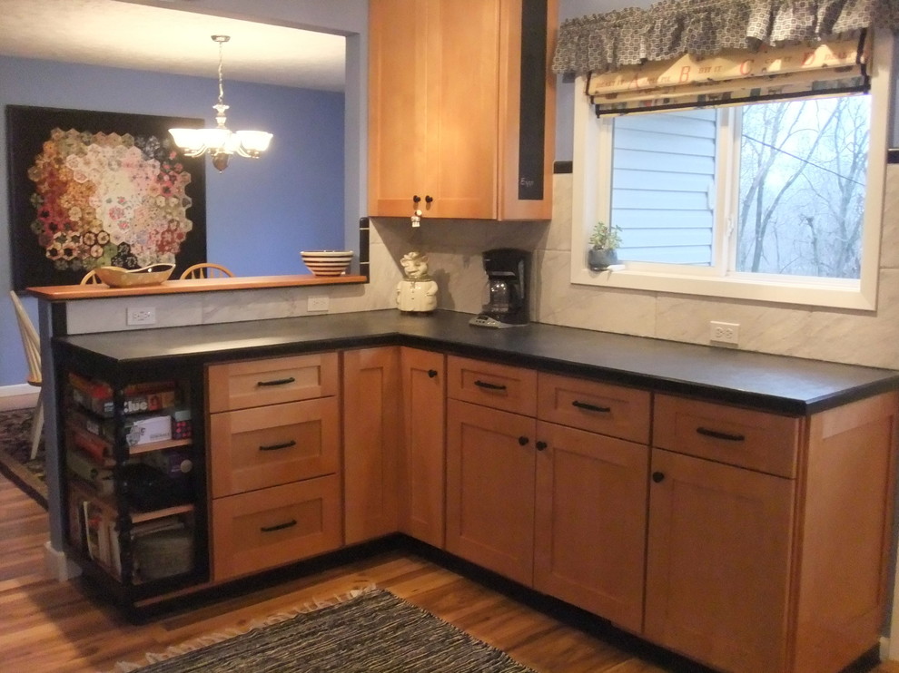 Transitional home design photo in Omaha