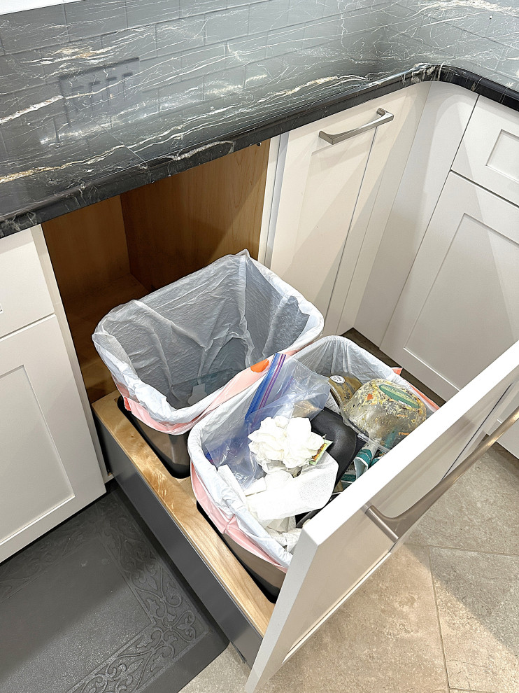 Pullout Blum Trash