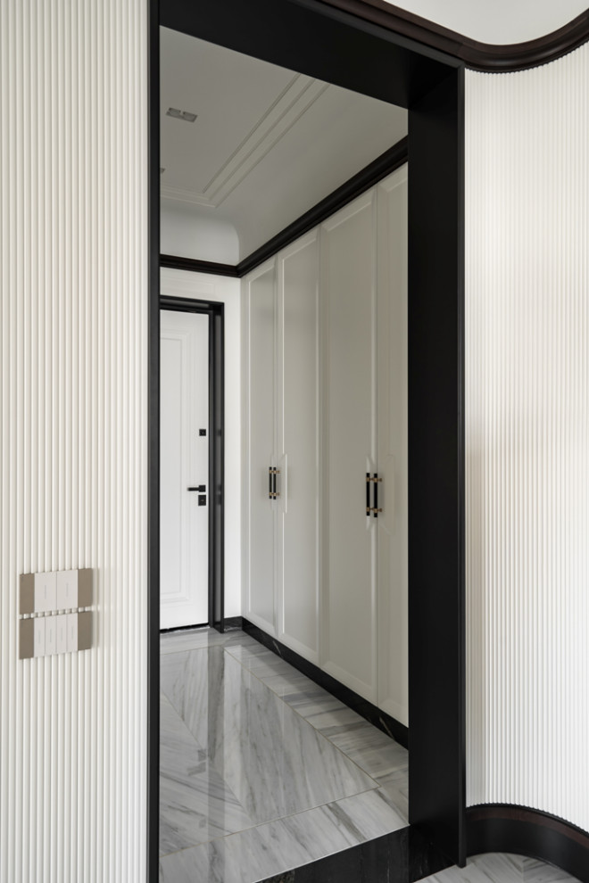 Шикарная квартира с белой мебелью