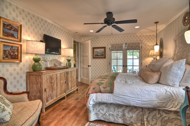 Example of an eclectic bedroom design in Orange County