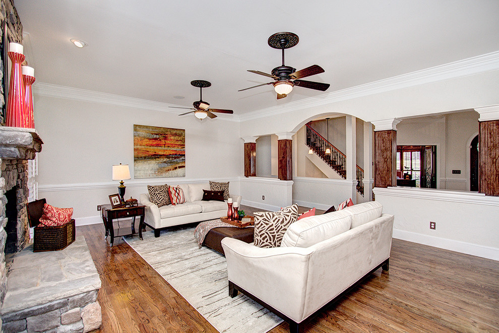 Example of a transitional home design design in Charlotte