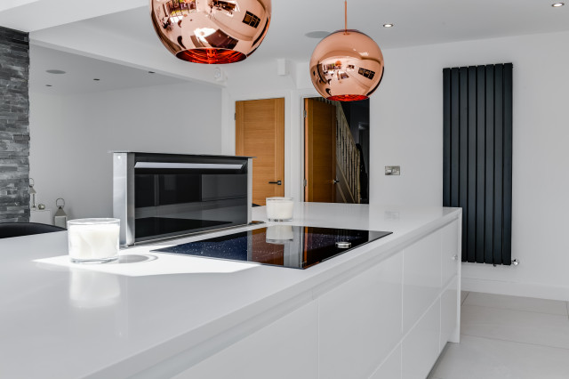 Strada Gloss Kitchen by Homestyle Kitchens - Contemporary - Kitchen -  Manchester - by Kitchen Stori | Houzz AU
