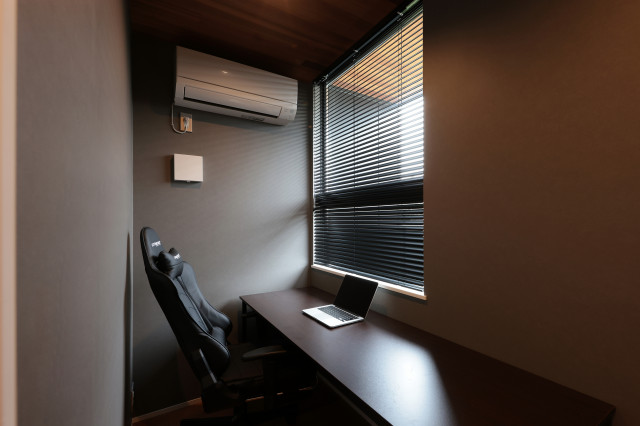 書斎 minimalistisch-arbeitszimmer