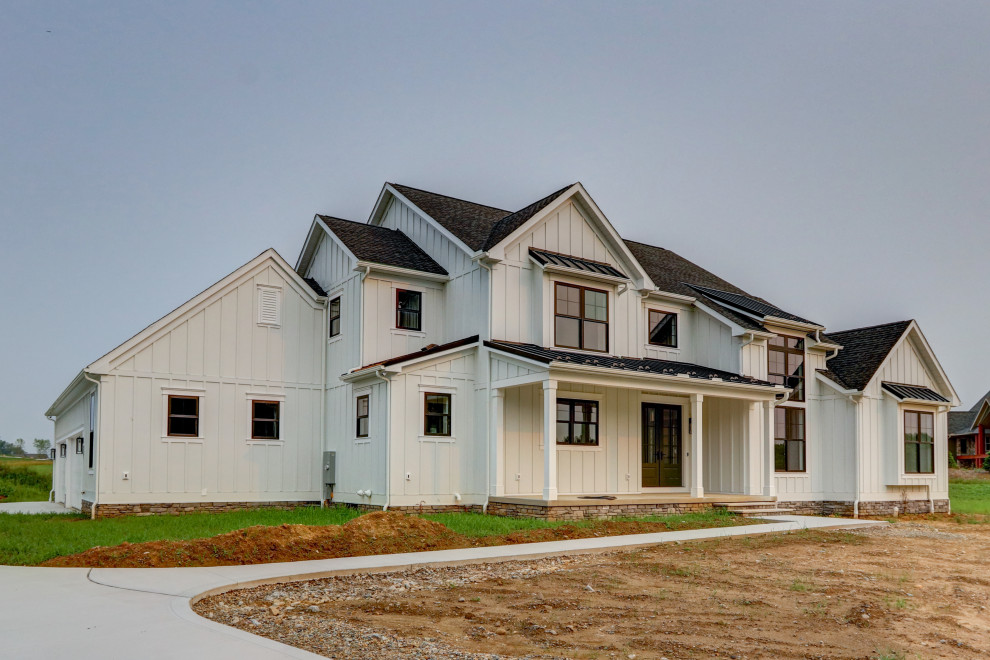 Farmhouse style in Bath Township